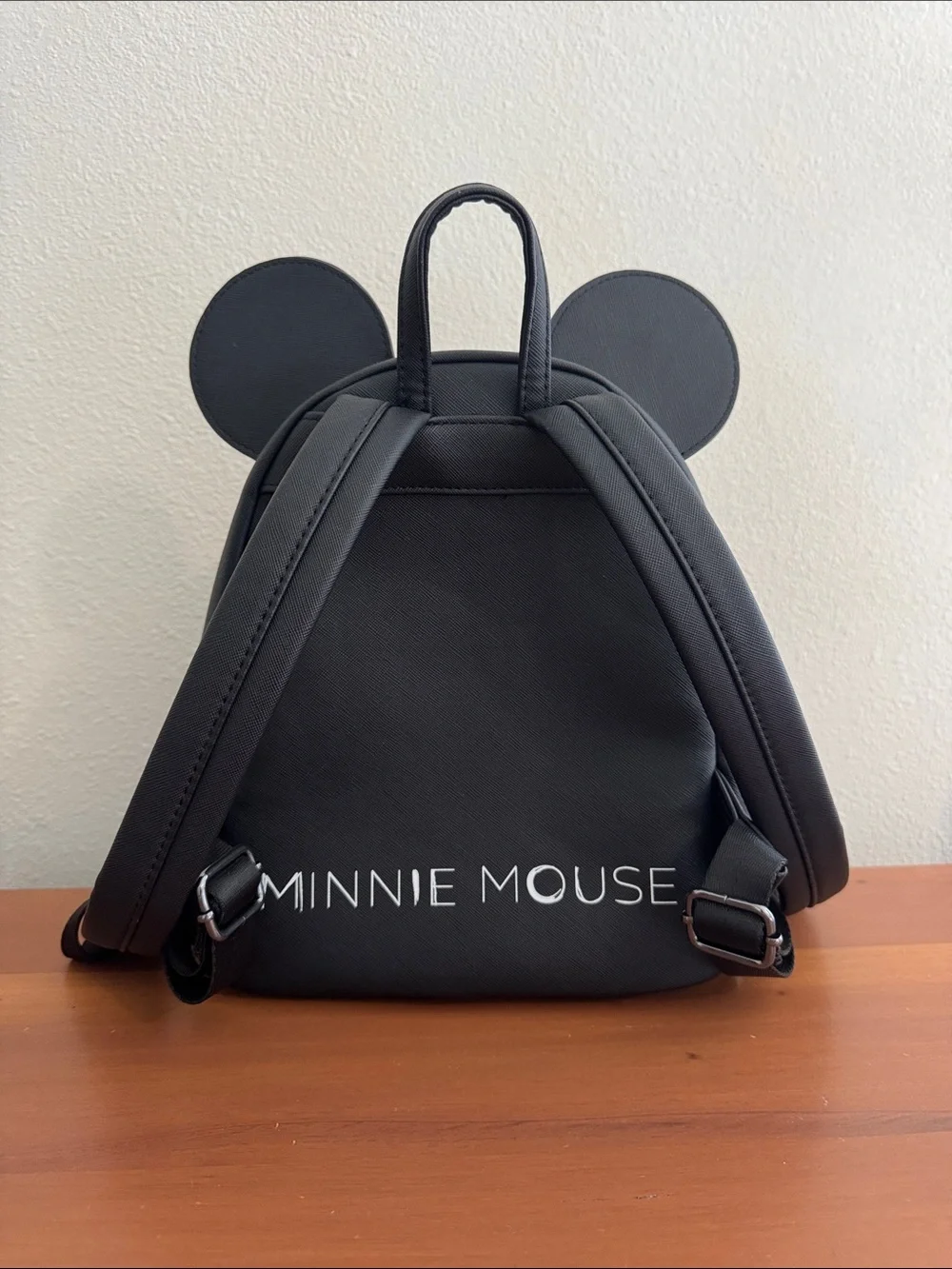 Disney playful minnie